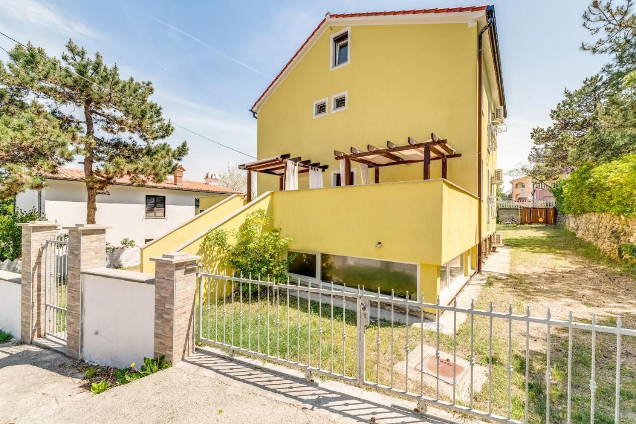 Apartments With A Parking Space Baska, Krk - 13907 Luaran gambar
