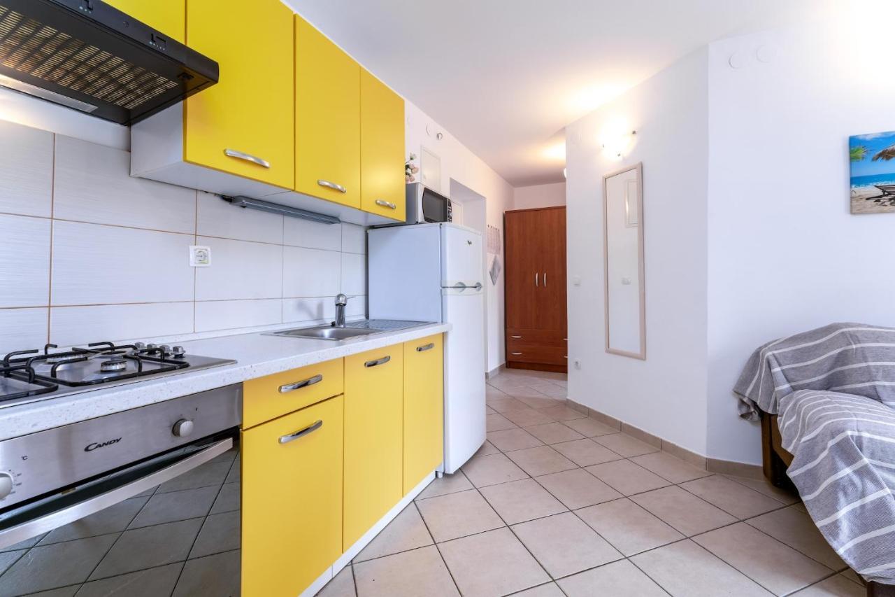 Apartments With A Parking Space Baska, Krk - 13907 Luaran gambar
