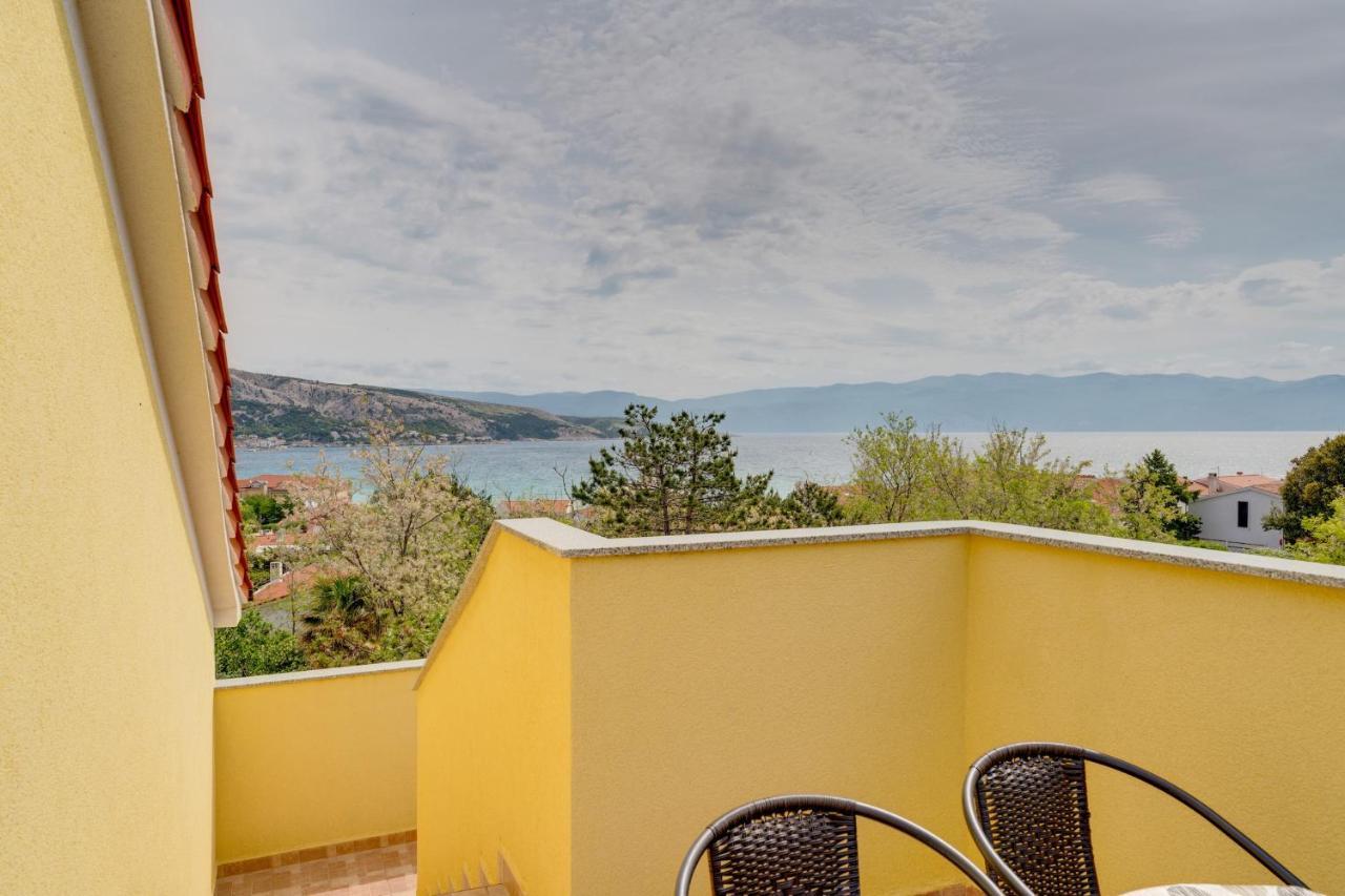 Apartments With A Parking Space Baska, Krk - 13907 Luaran gambar