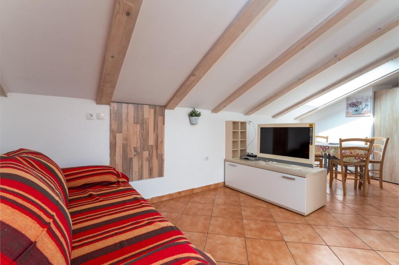 Apartments With A Parking Space Baska, Krk - 13907 Luaran gambar