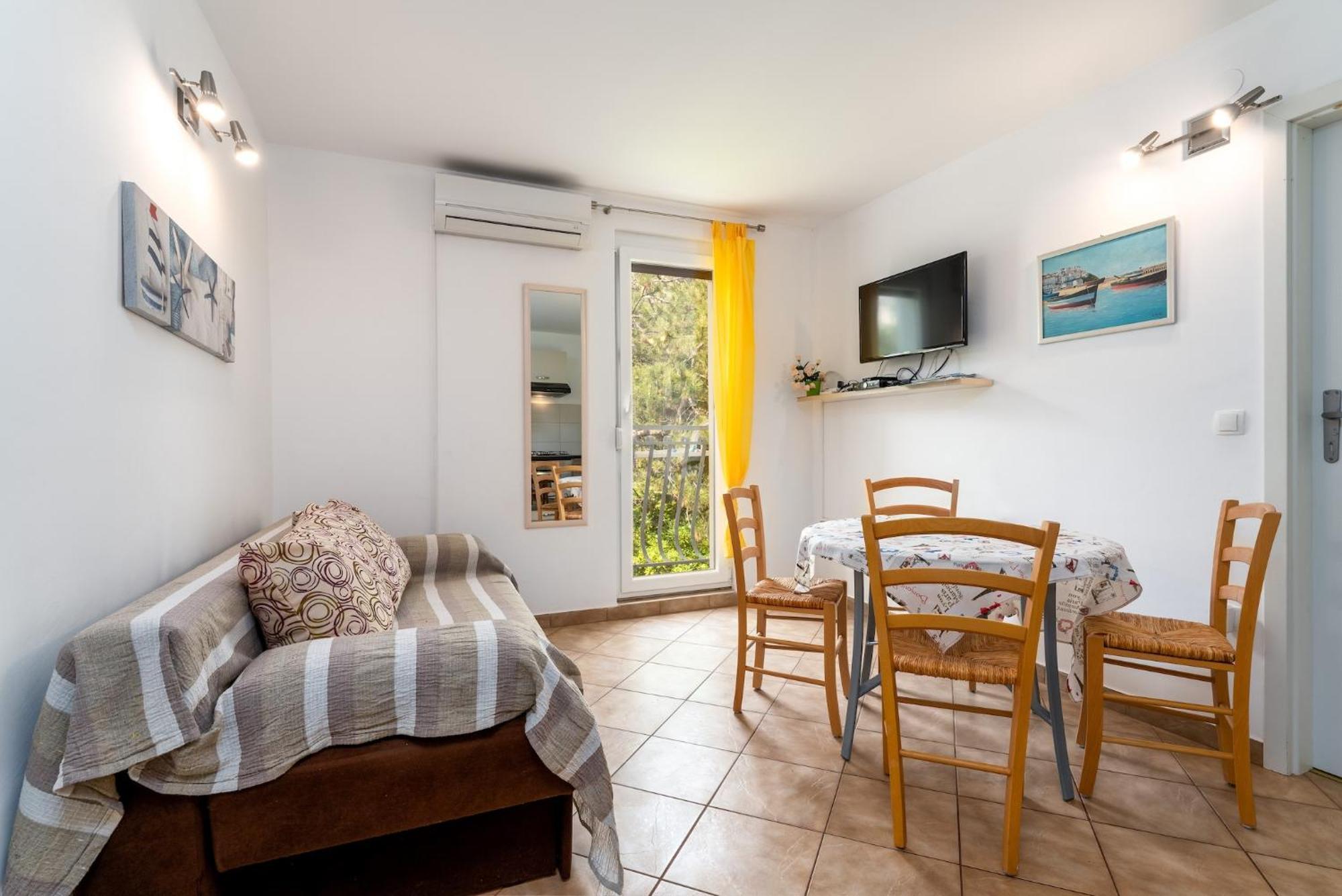 Apartments With A Parking Space Baska, Krk - 13907 Bilik gambar